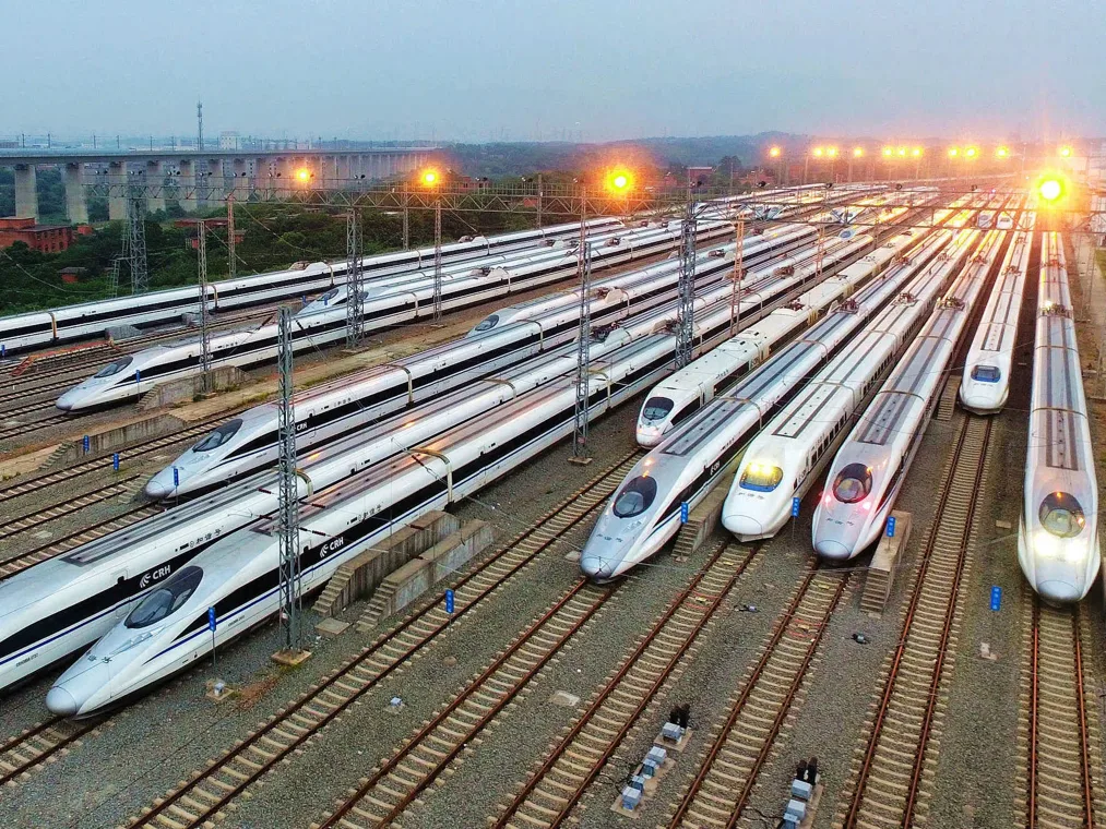 壹快评｜14人被骗去地铁站上假班，“潜规则信仰”给骗子机会